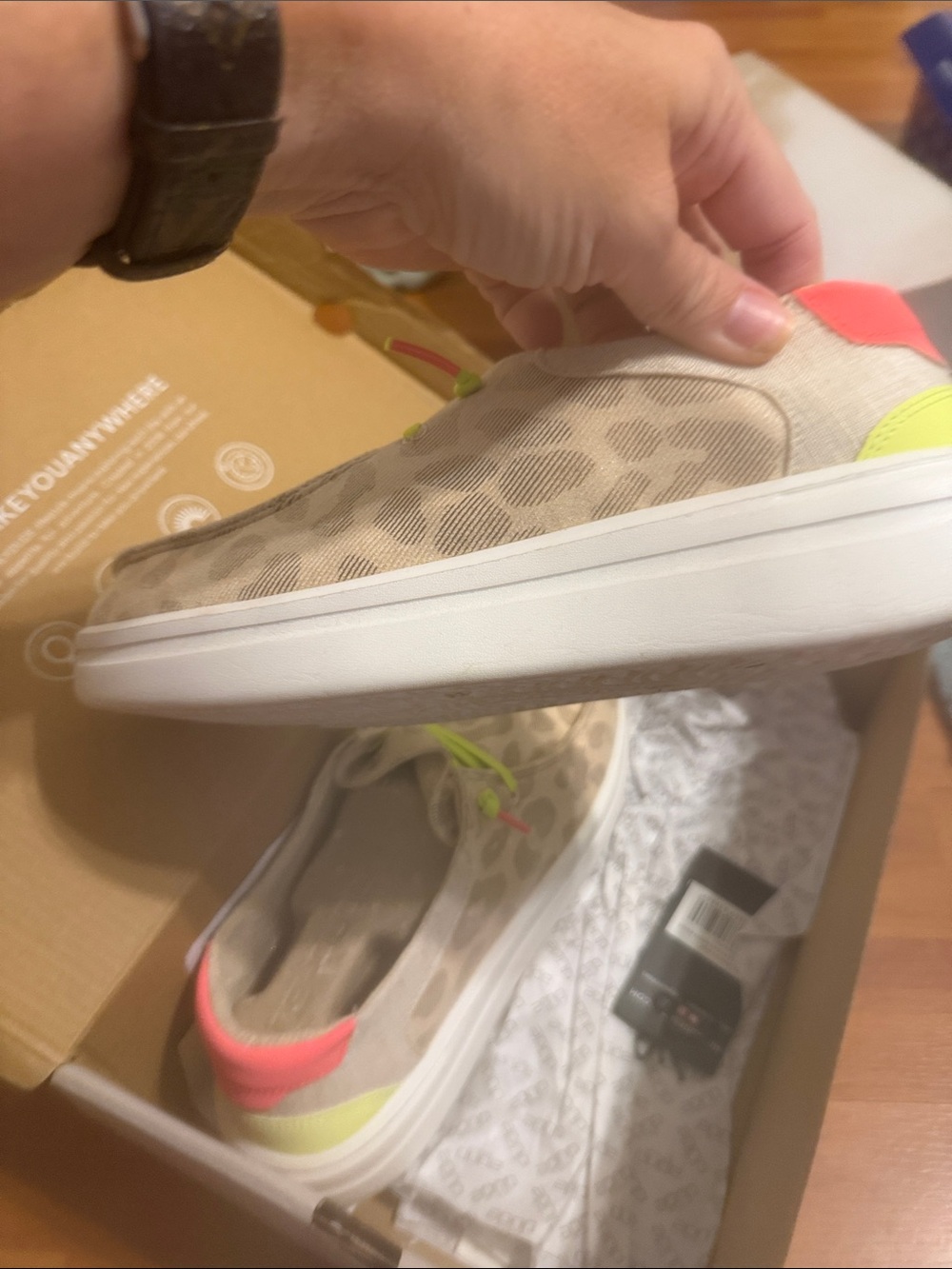 Hey Dudes size 8 - Picture 2 of 4